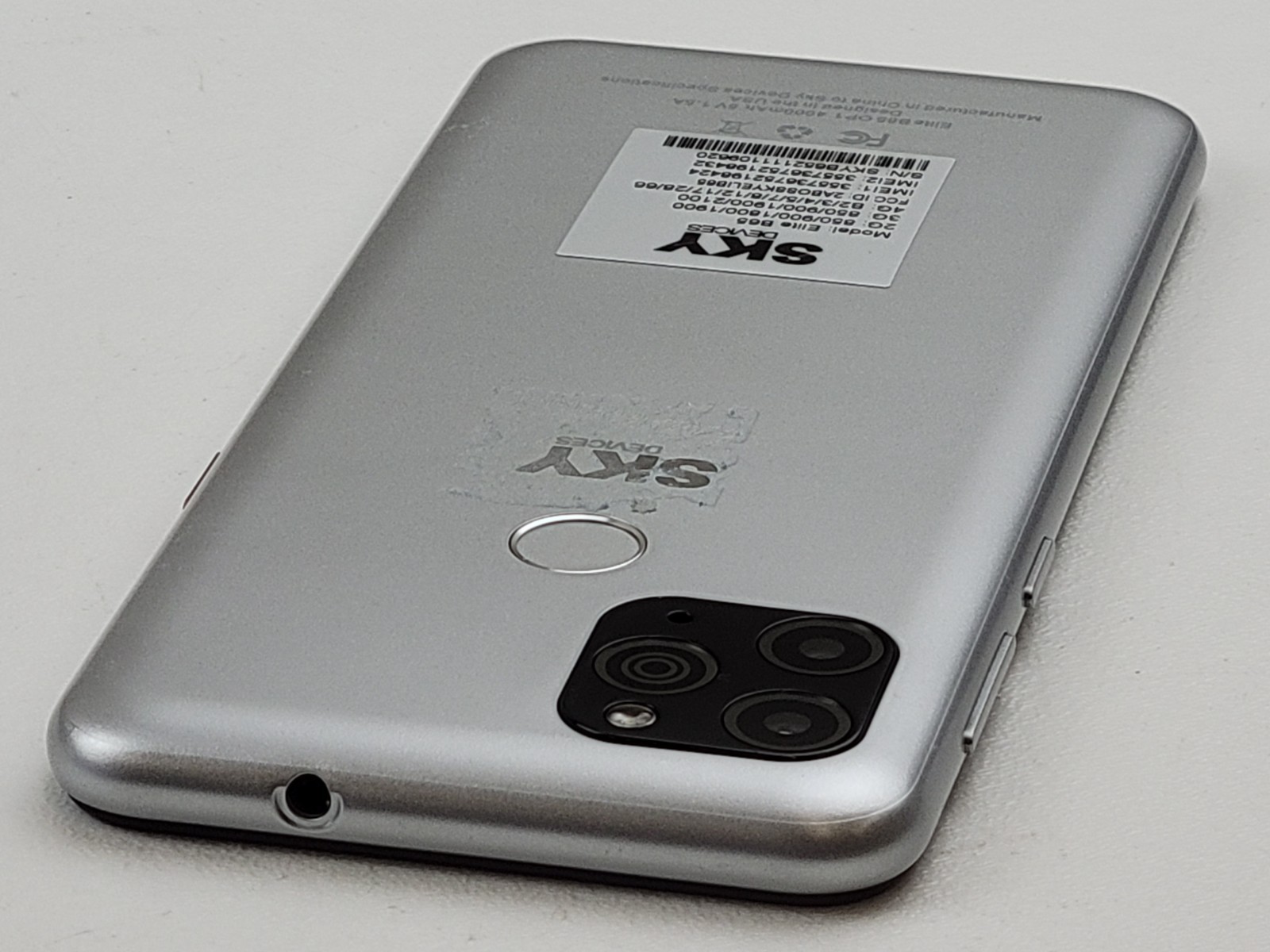 SKY Devices Elite B65 – 32GB – Silver (GSM Unlocked) Dual SIM Smartphone – H4745
