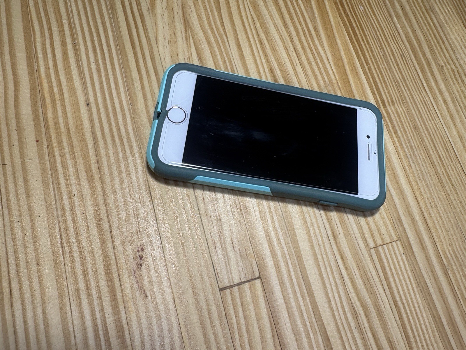 iphone 8 -64gb Pink unlocked With Teal Otter Box