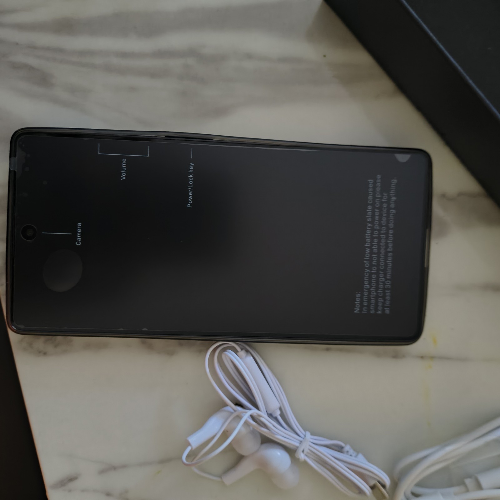 This unlocked Android smartphone 6.9″ HD display, 12GB of RAM, and 512GB