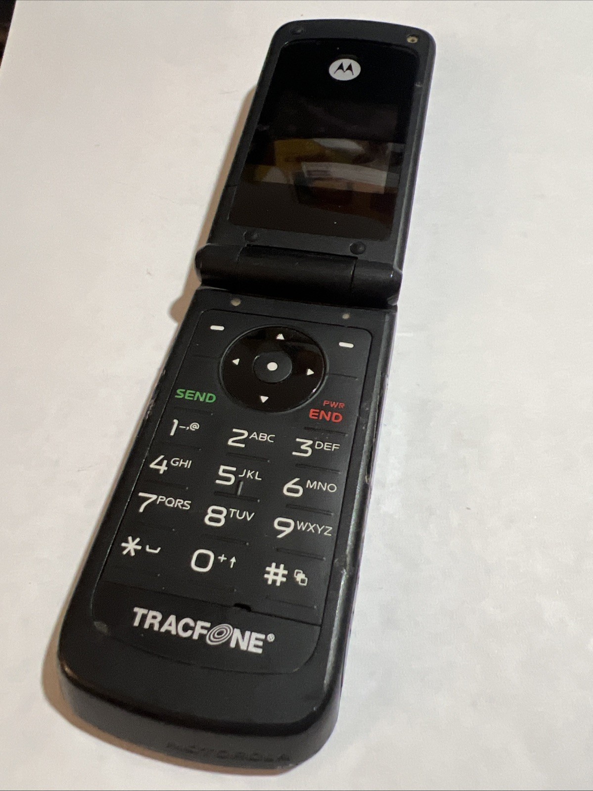 Motorola W260G tracfone flip phone