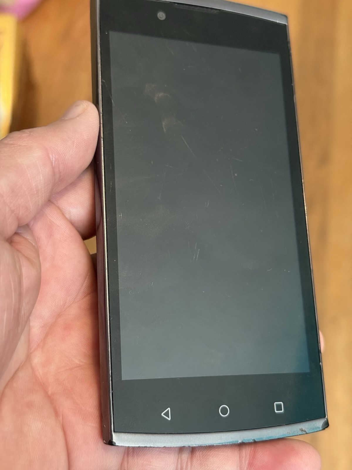 UMX U693CL No Power , ( Parts Phone )
