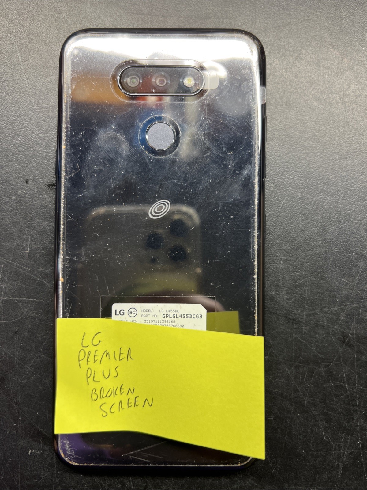 BROKEN SCREEN FOR PARTS LG Premier Pro Plus – 32GB – Black Tracfone LOCKED