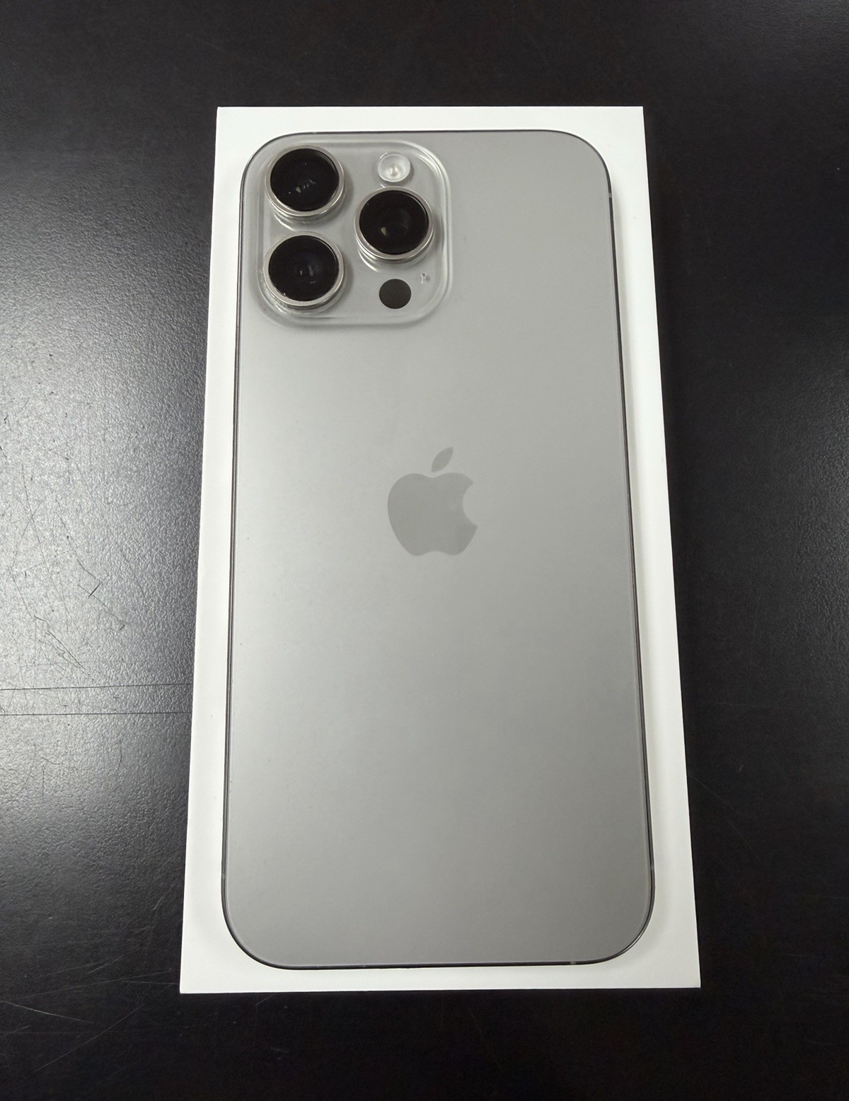 Apple iPhone 16 Pro Max 256GB Silver Unlocked 6.7in 5G iOS Open Box