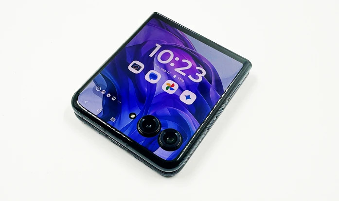 Motorola Razr 50 Ultra XT2451 256GB 12GB Unlocked Blue Good Condition