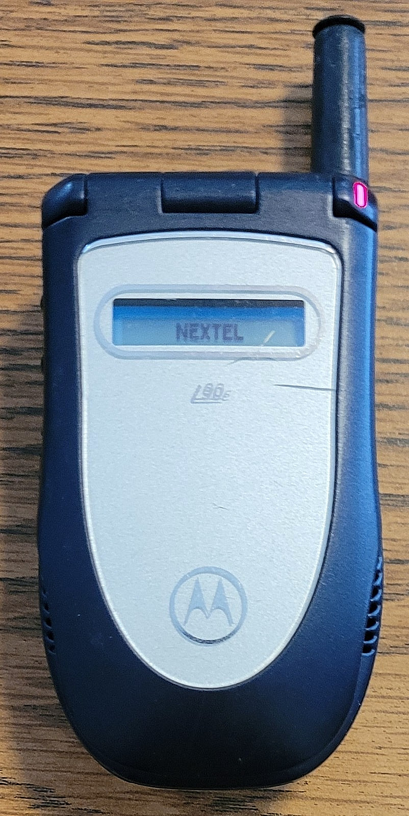 Motorola i series i90c – Blue and Silver ( Nextel ) iDEN PTT Flip Phone