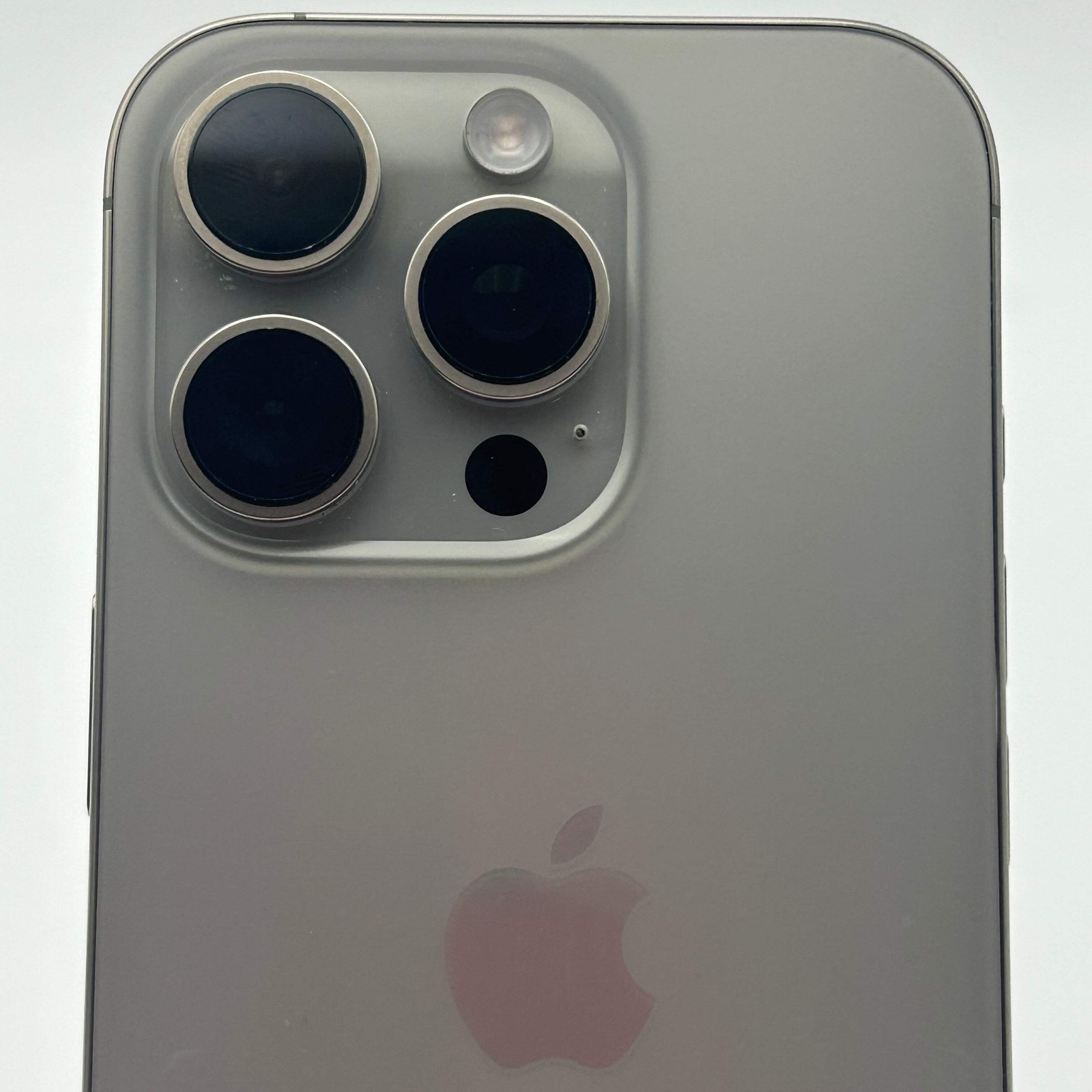 Unlocked Apple iPhone 16 Pro 256GB A3083 MYMK3LL/A 92% BH – Desert Titanium
