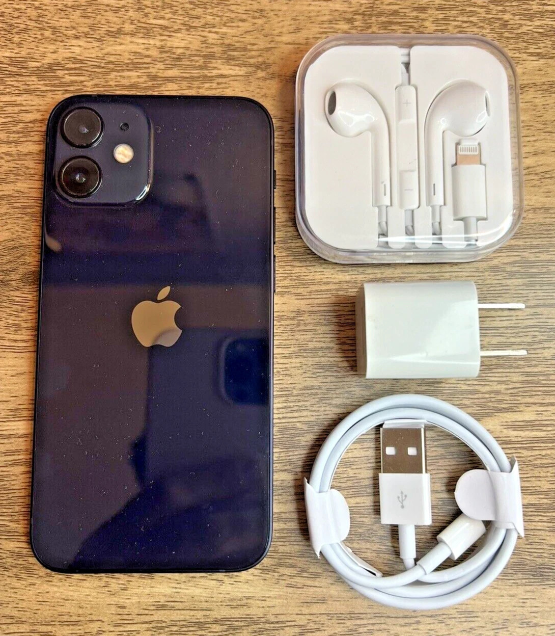 Apple iPhone 12 Black 64GB Unlocked for All Carriers – EXCELLENT – 100% BATTERY