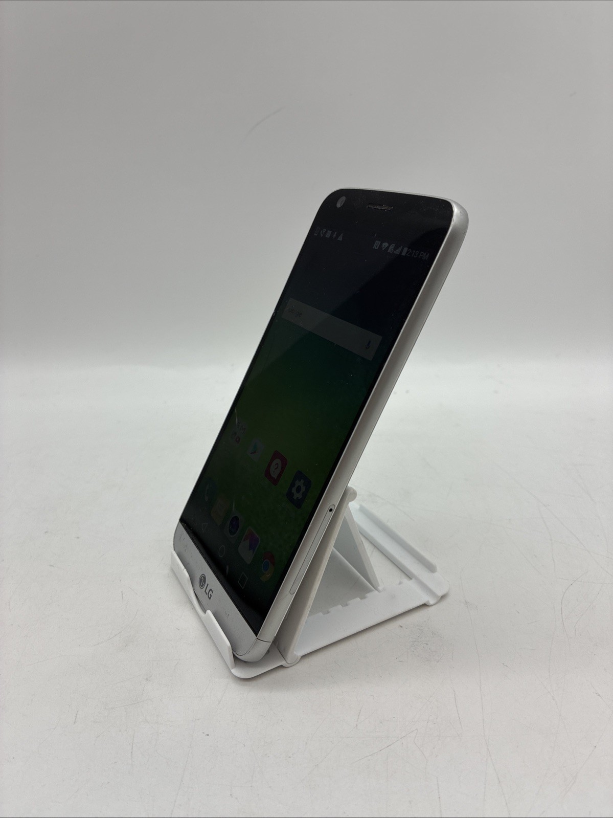 Cracked LG G5 – 32 GB – Gray (Unlocked) (B6:29)