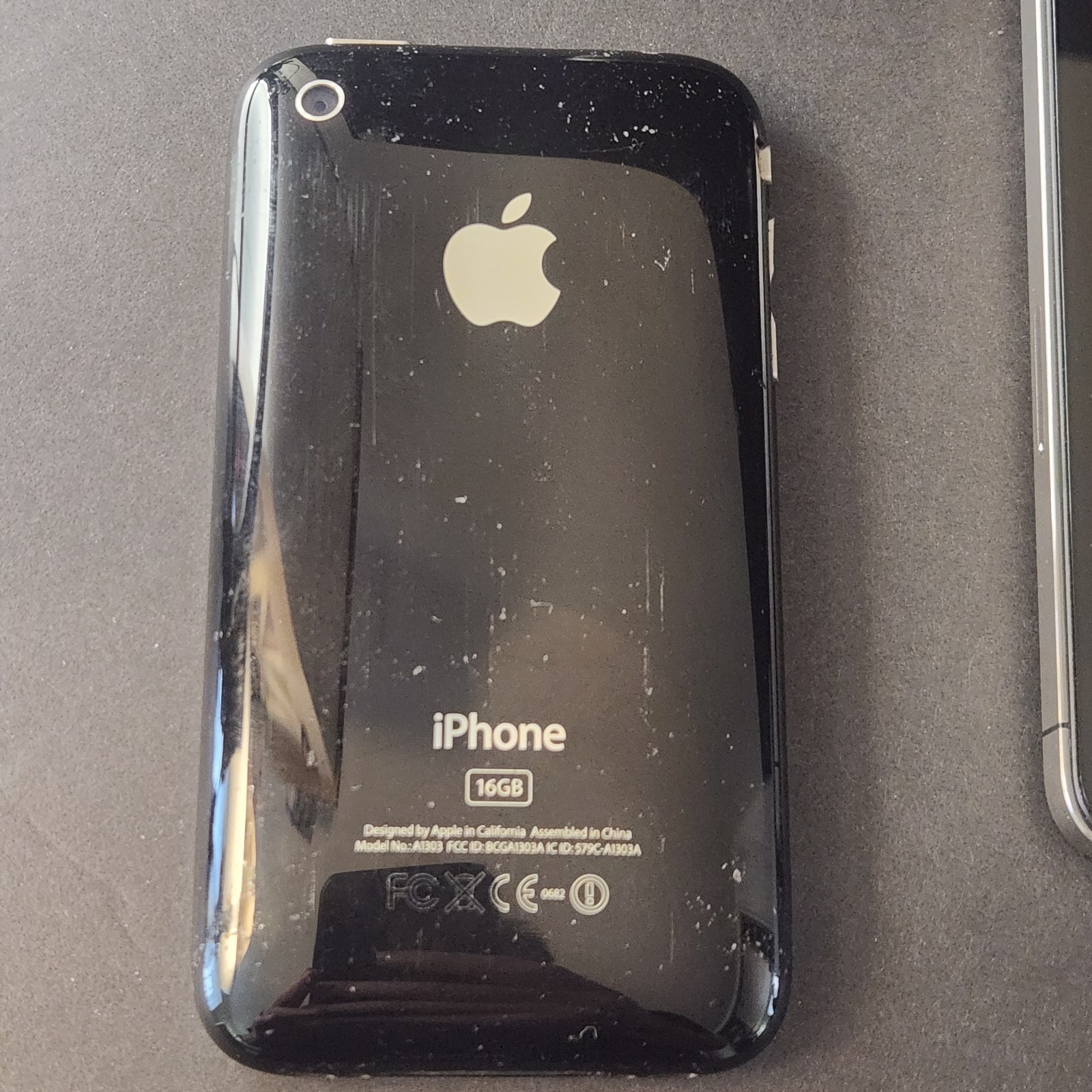 Apple iPhone 4 A1332 EMC 3808 iPhone A1303 16GB Untested Cracked Black