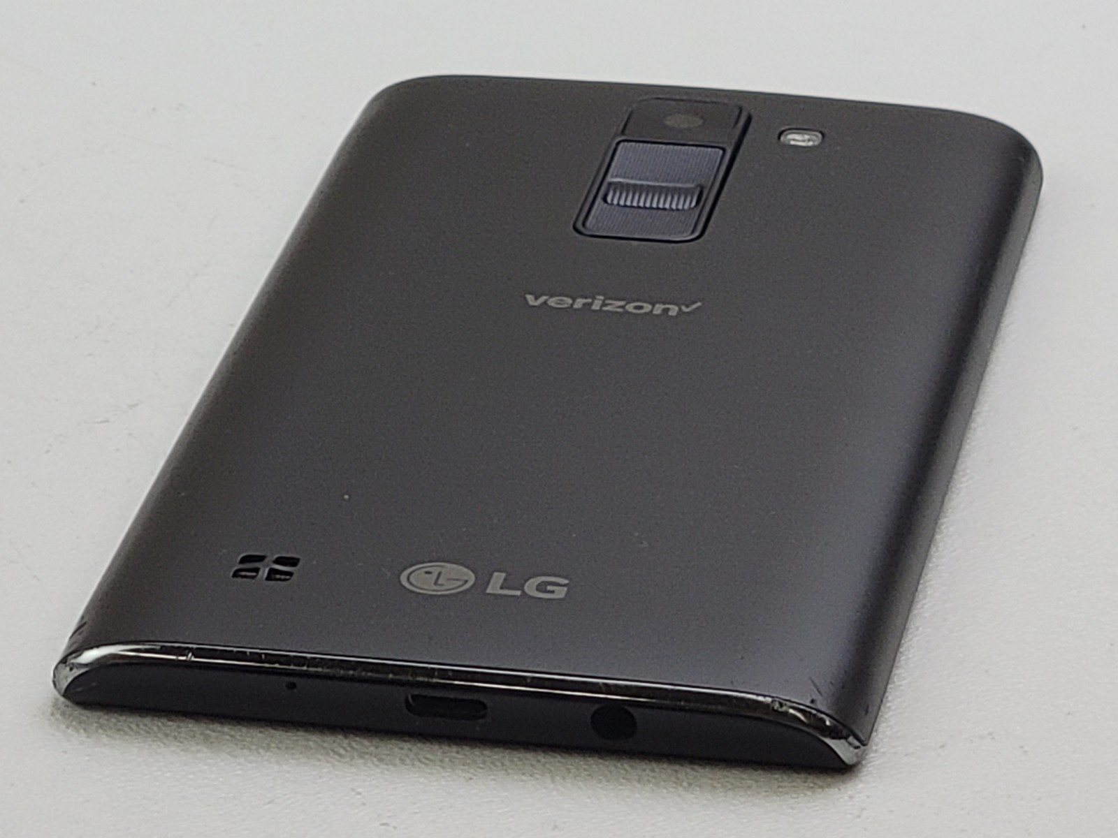 LG K8 V (LG-VS500) 16GB – Black (Verizon) Prepaid Smartphone – CRACKED – H5842
