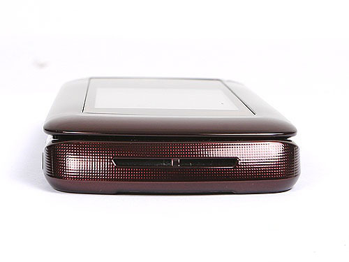 Motorola RAZR2 V9 Original Unlocked 2.2″ 3G 2GB 2.0MP WCDMA Flip Cellular Phone