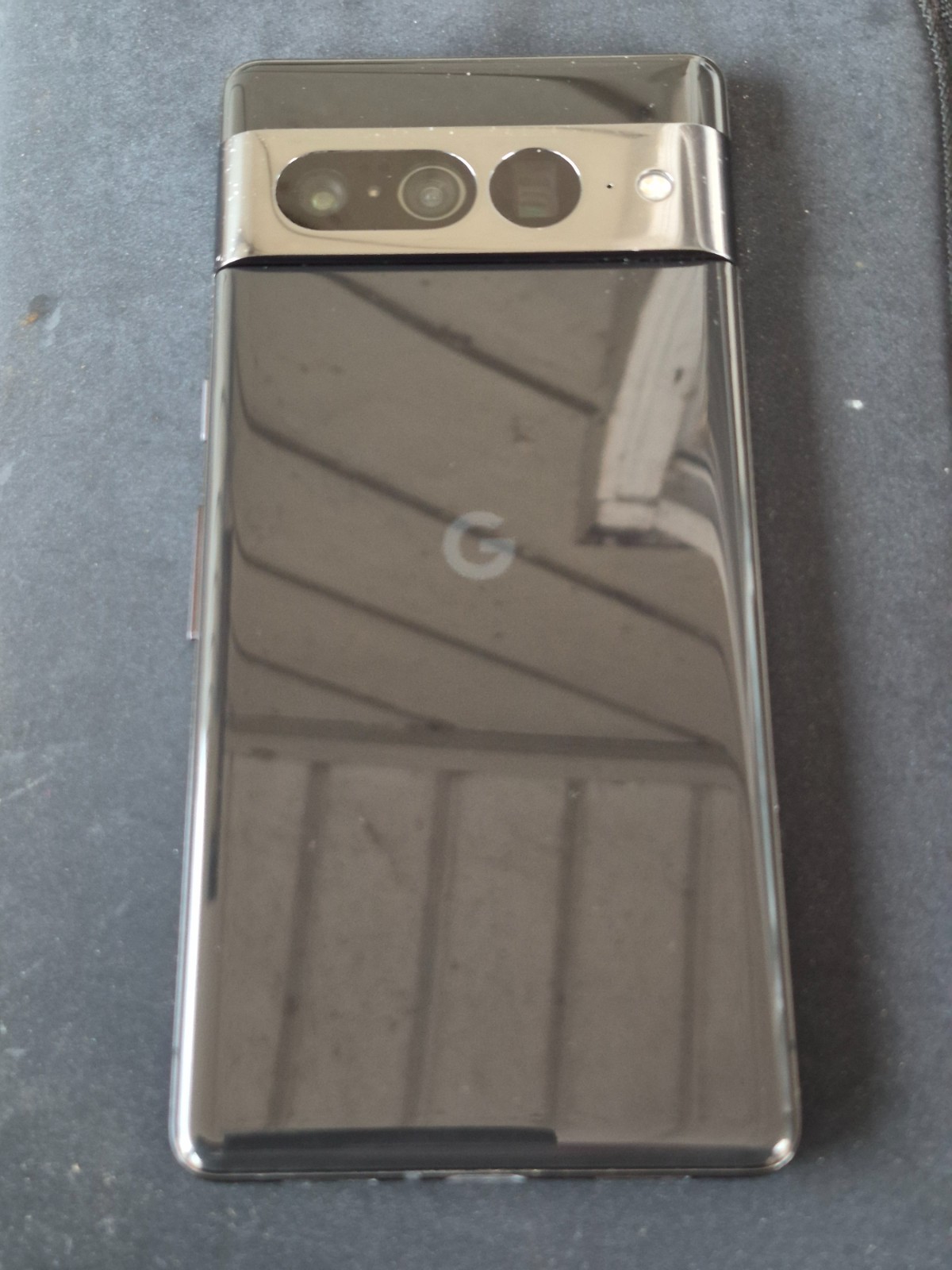 Google Pixel 7 Pro 128gb Black Verizon Cracked Screen READ