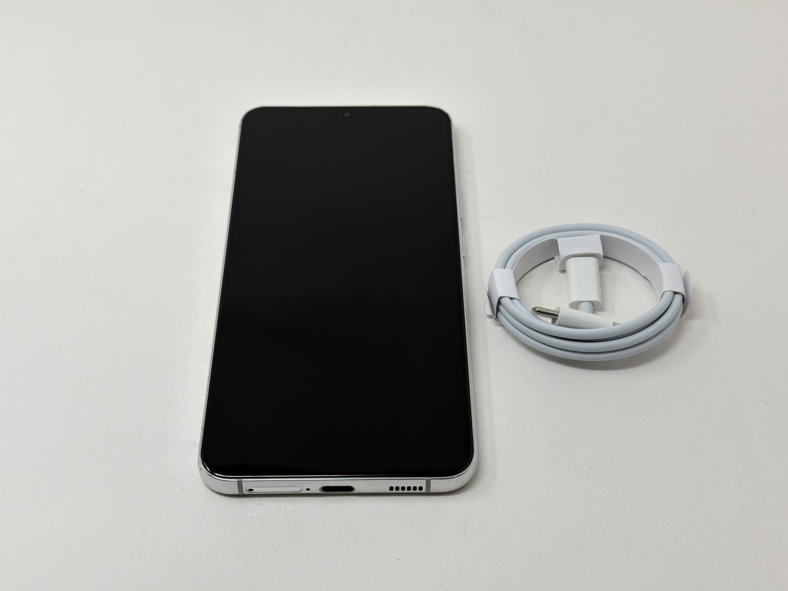 Samsung Galaxy S22 Plus 5G Unlocked 256GB SM-S906U Phantom White