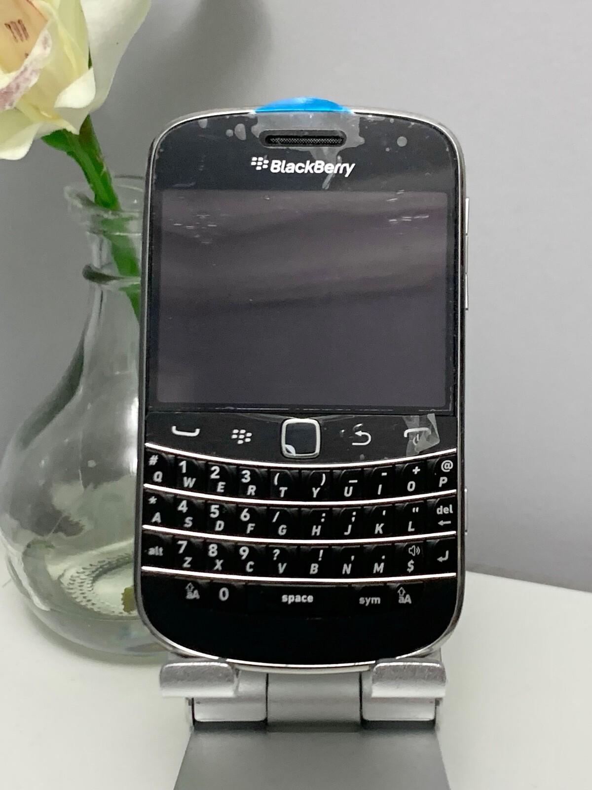 NEW BlackBerry Bold 9900 8GB -Black+ OPEN BOX ! ON SALE !!!