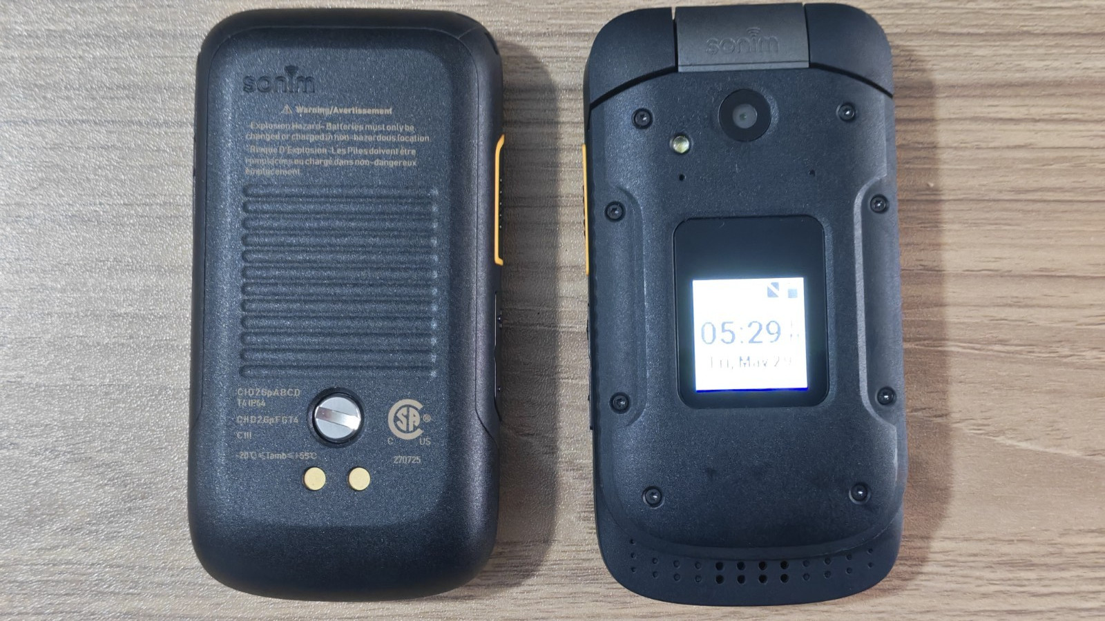 Excellent Sonim XP3 XP3800 Unlocked Rugged Flip Phone 8GB Black Outdoor Phone