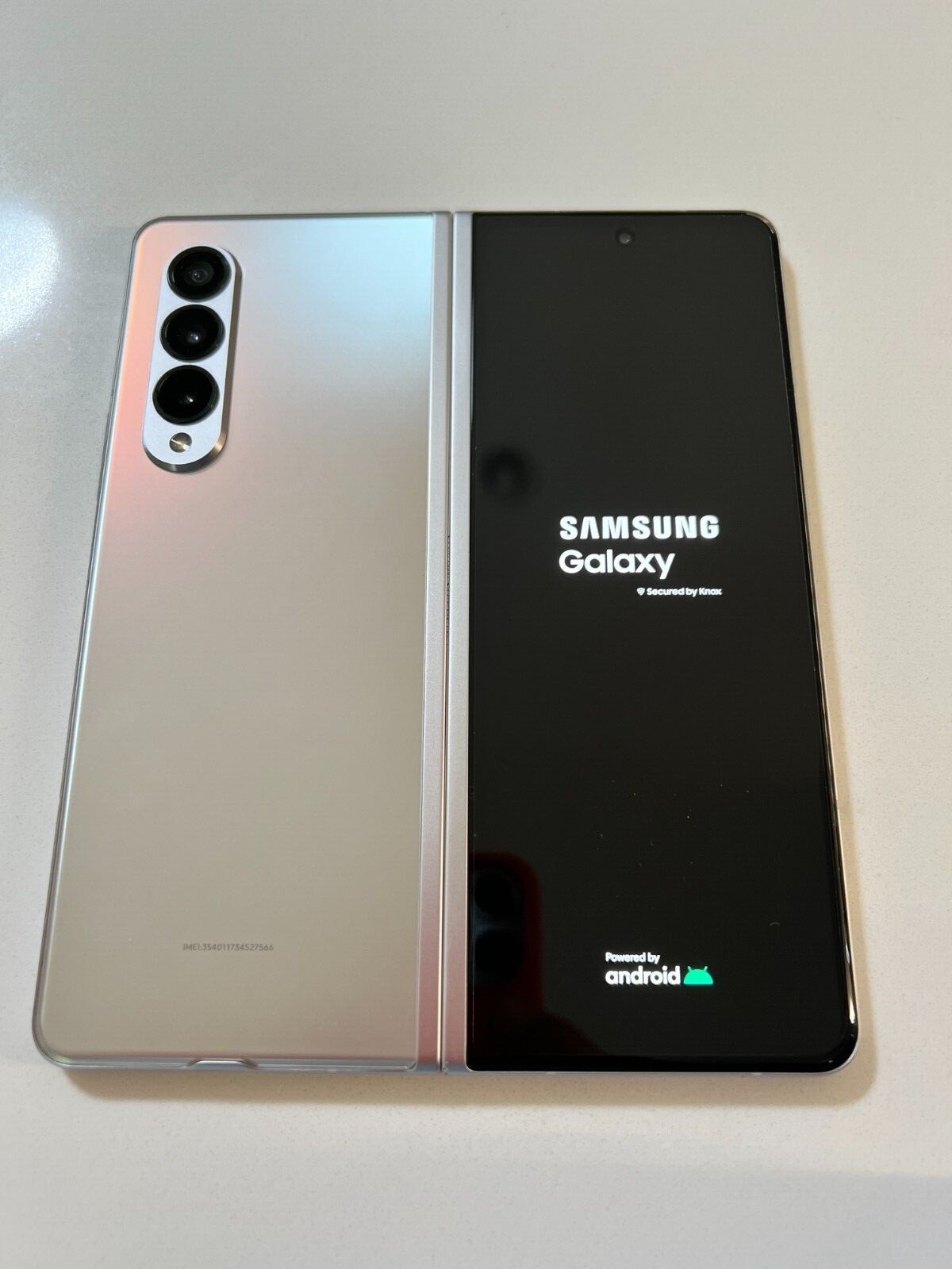 Samsung Galaxy Z Fold3 5G SM-F926U – 256GB – Phantom Silver (T-Mobile)
