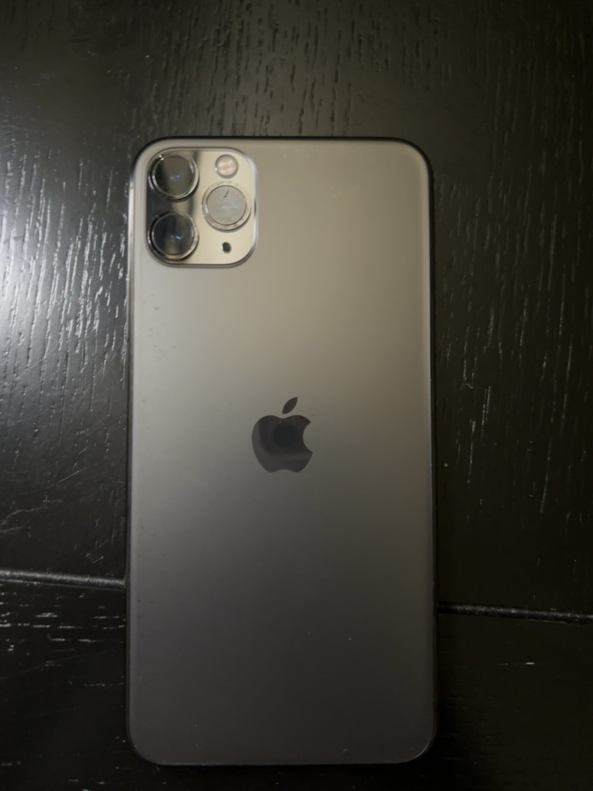 Apple iPhone 11 Pro Gray 12 MP Camera 5.8 in Screen Wi-Fi Bluetooth Lightning