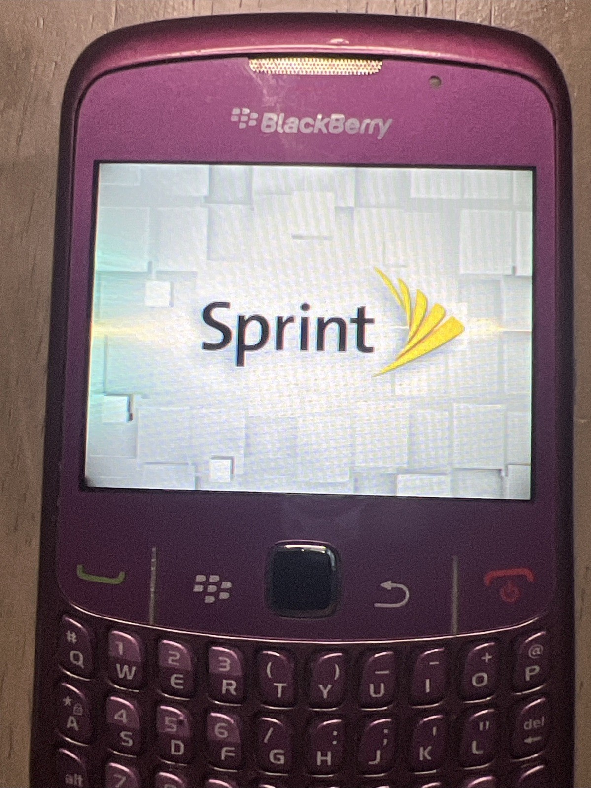 BlackBerry Curve 8530 Smartphone Royal Purple Sprint Tested Works Scratched Used