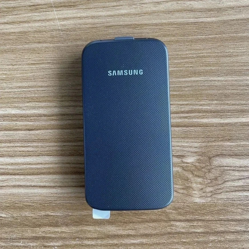 Unlocked Samsung C3520 Mobile Phone Bluetooth MP3 Fm Radio Gsm Flip Cell Phone