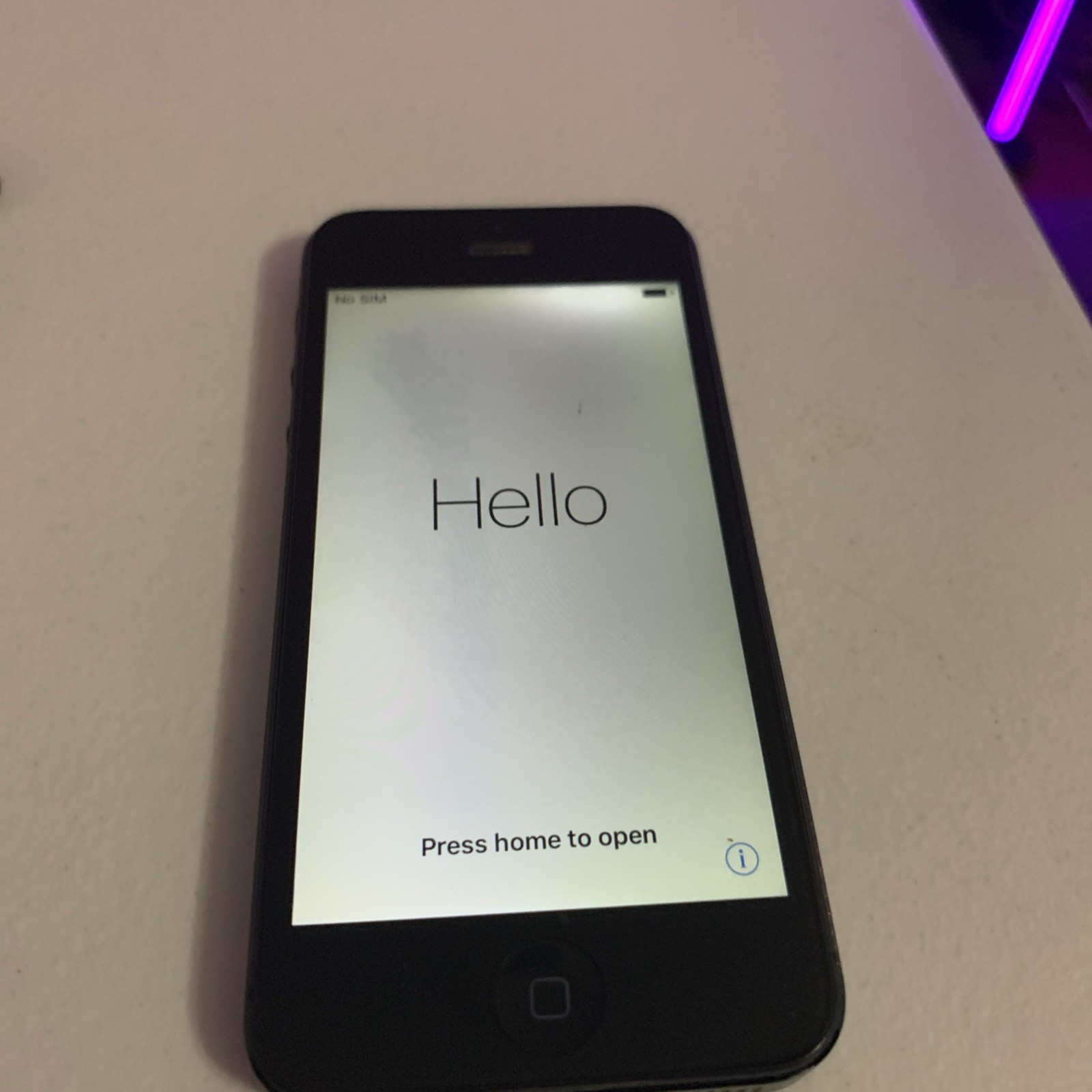 Apple iPhone 5s – 16 GB – Space Gray (Unlocked)