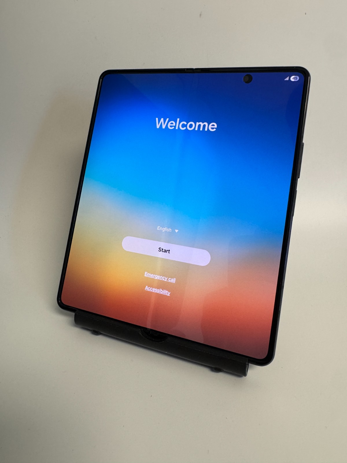 UNLOCKED Samsung Galaxy Z Fold 5 Black 256GB Very Good – Minor screen flaw