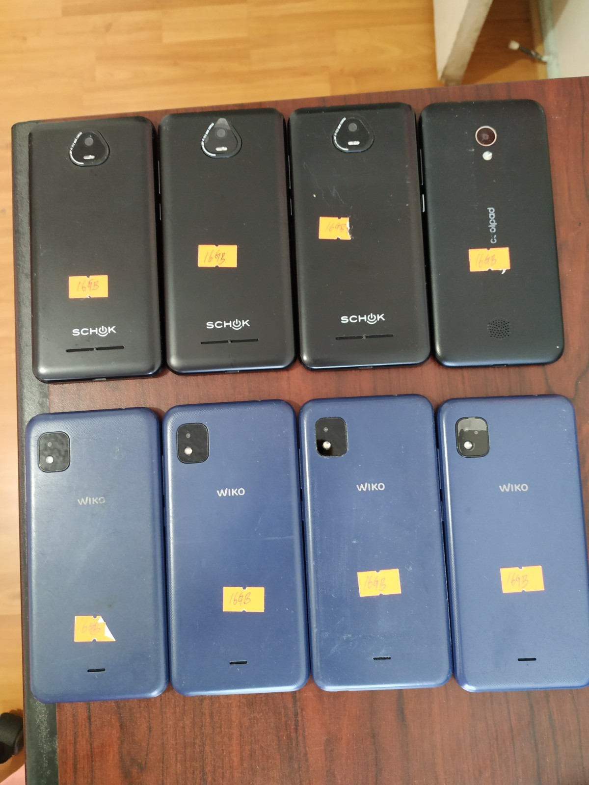Lot of 8 Wiko U316AT (4pc)/Schok Volt SV55(3pc)/Coolpad Legacy S CP3648A 16GB
