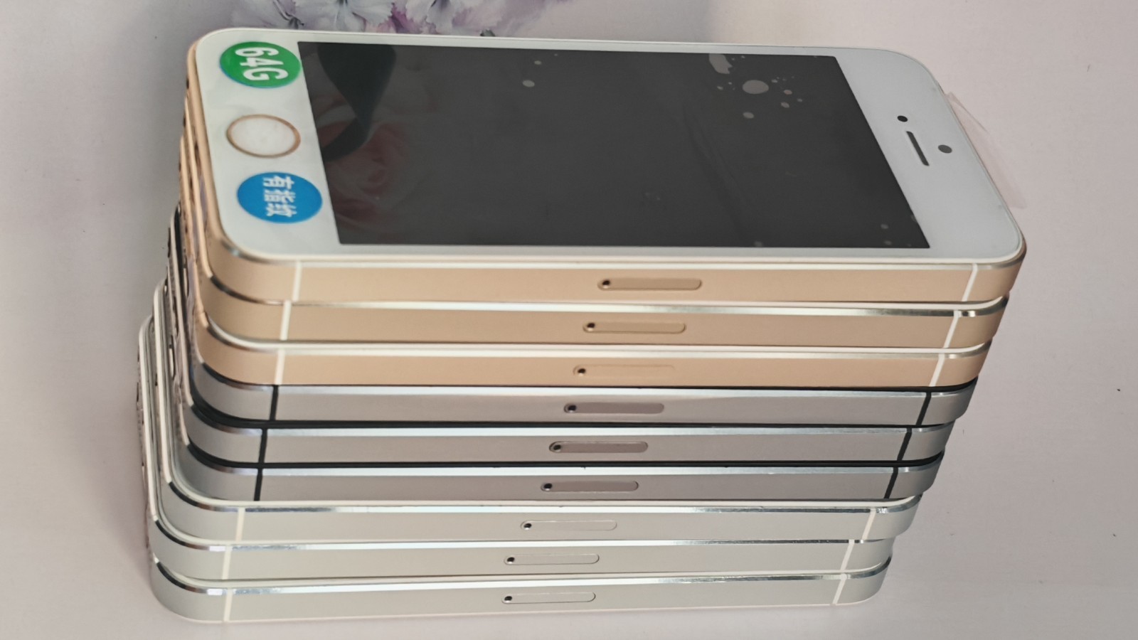 Apple iPhone 5s Unlocked – 16 GB 32GB 64GB – Gray/Silver/Gold (Unlocked)