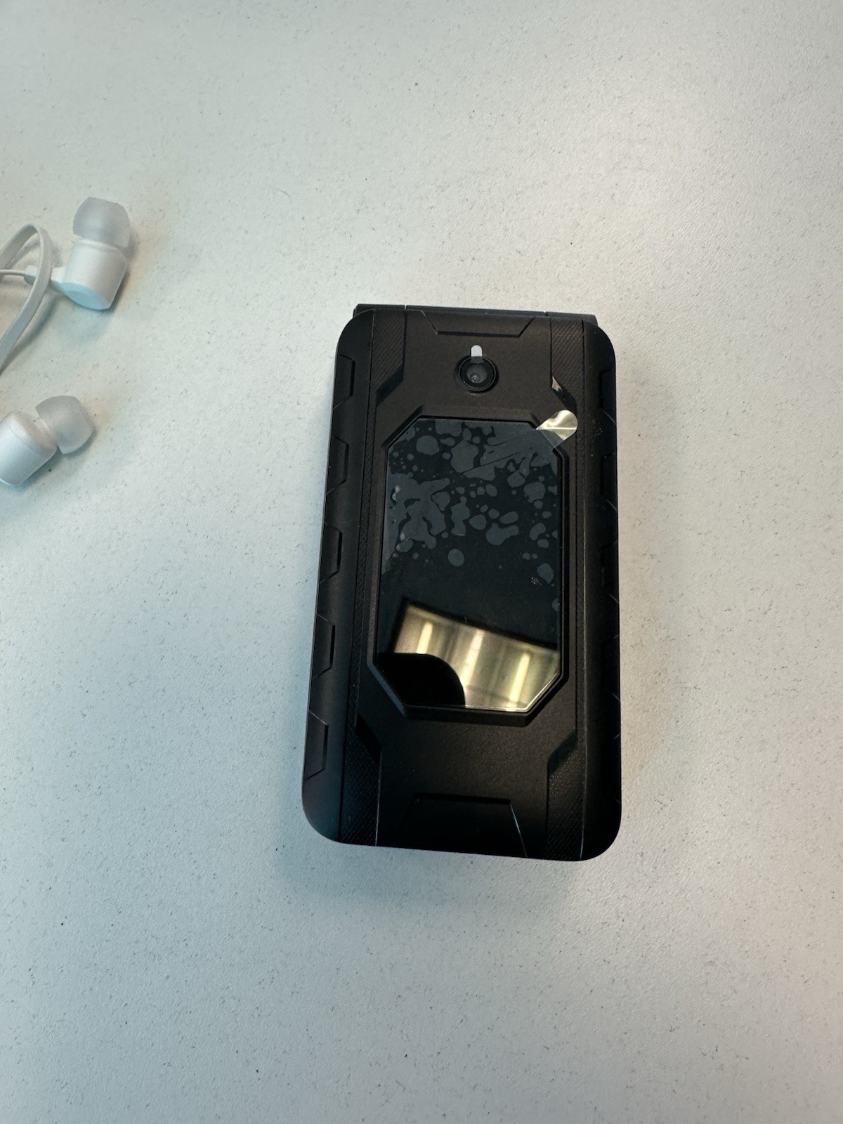 Flip Phone Works With Family Mobile Or Total Wireless
