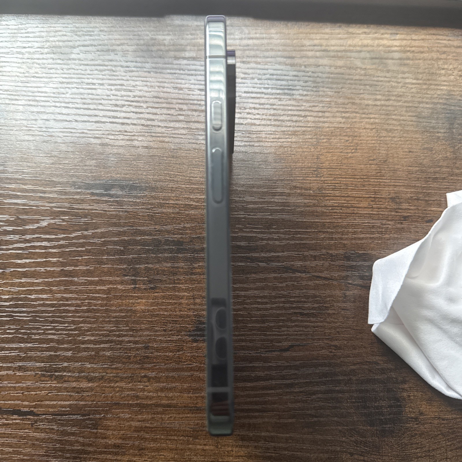 Google Pixel 10 Pro XL – 256GB – Obsidian (AT&T) A++ condition