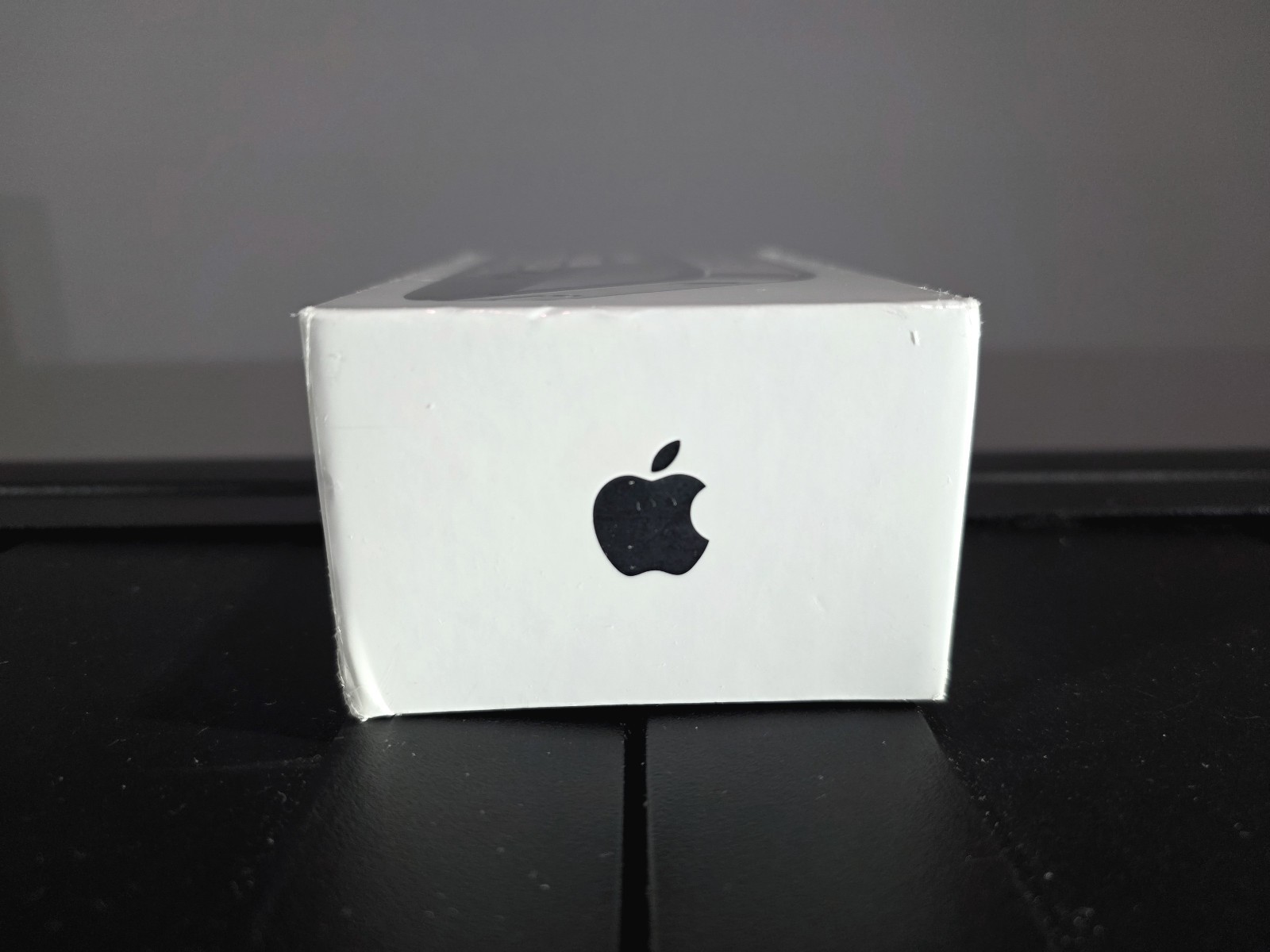 Apple iPhone 4S – 8GB – Black NEW Factory Sealed • Officially Unlocked AT&T