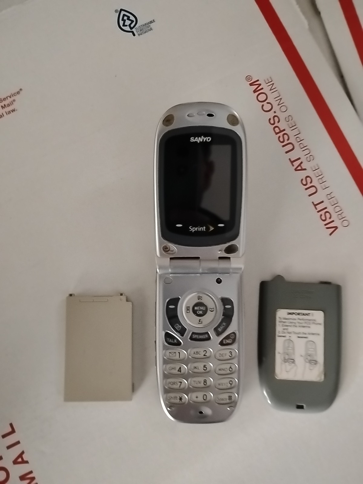 Sanyo SCP-3100 Very Rare For Collectors Sprint No Sim Card See Pics CLEAN T3#357