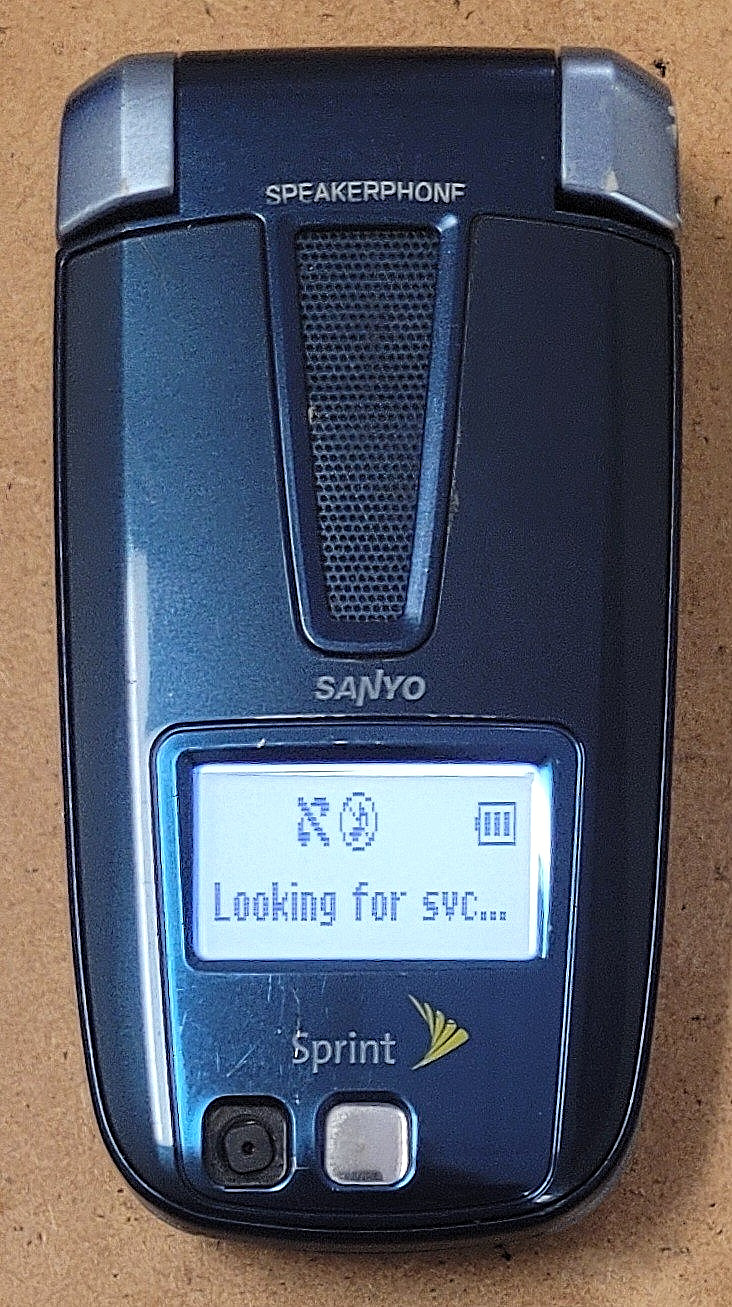Sanyo SCP-3200 – Blue and Black ( Sprint ) Rare Cellular Flip Phone