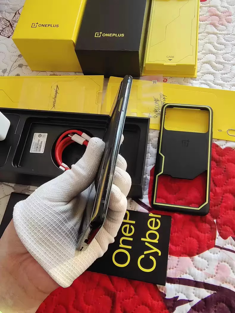 OnePlus 8T Cyberpunk limited edition 12+256G Google Unlocked Original