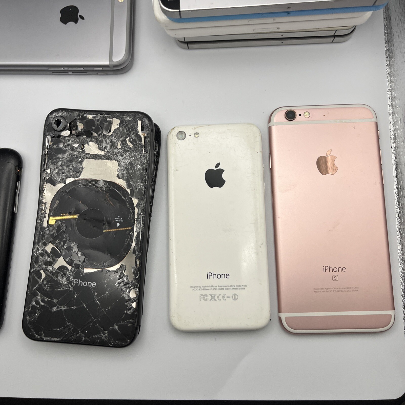Apple iPhone Lot Of 12 Parts/As Is