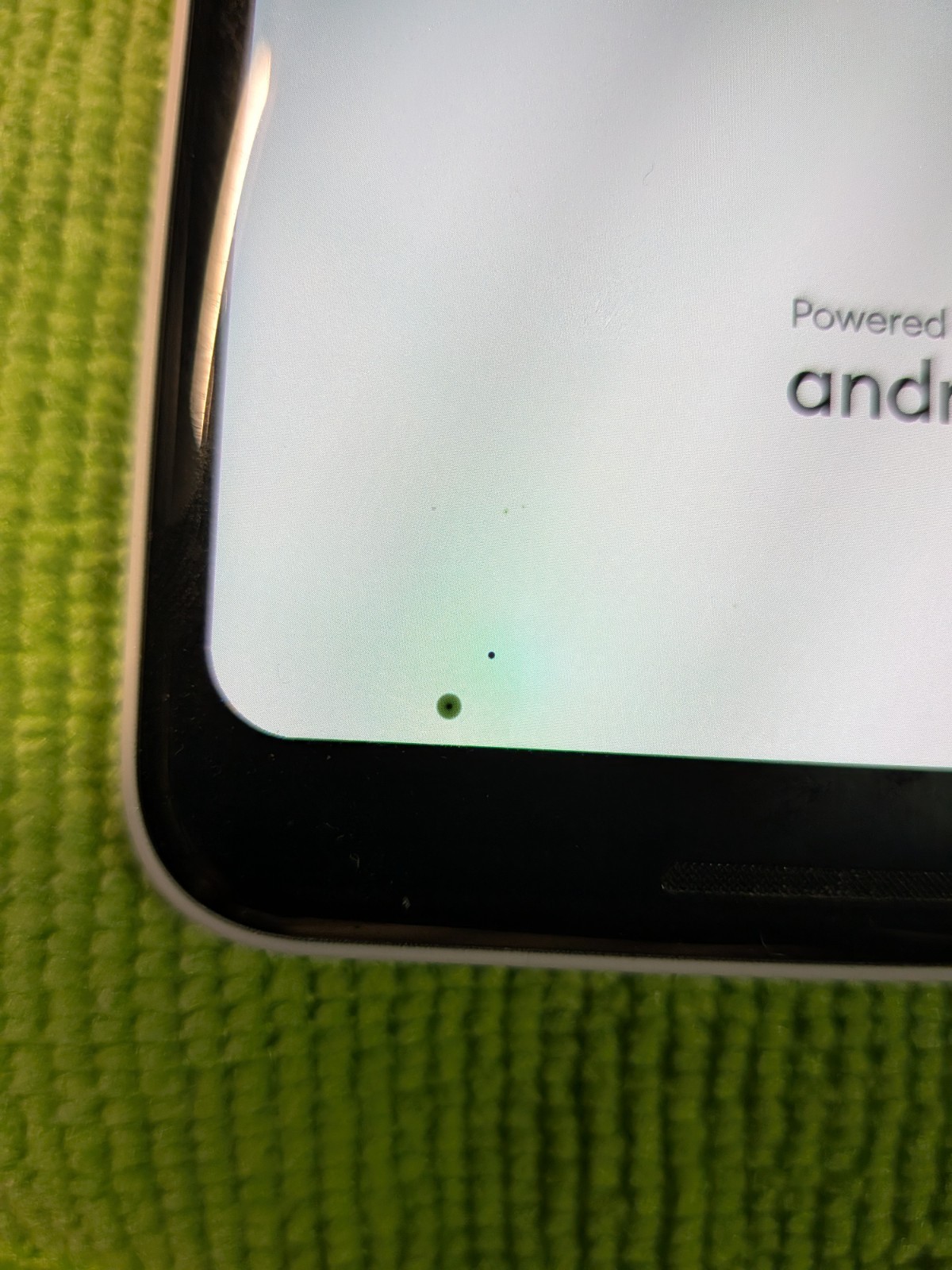 Google Pixel 2 XL – 128 GB – Black & White (Unlocked)