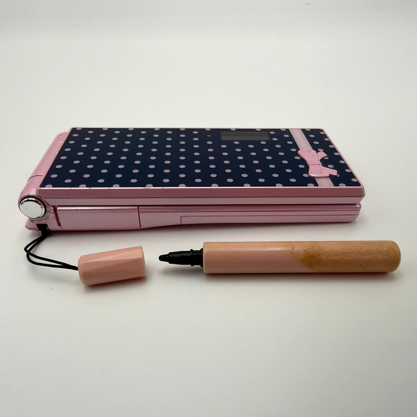 docomo F-06D Girls’ Happy Pink Flip Phone Fujitsu STYLE Series Japan Tested Rare