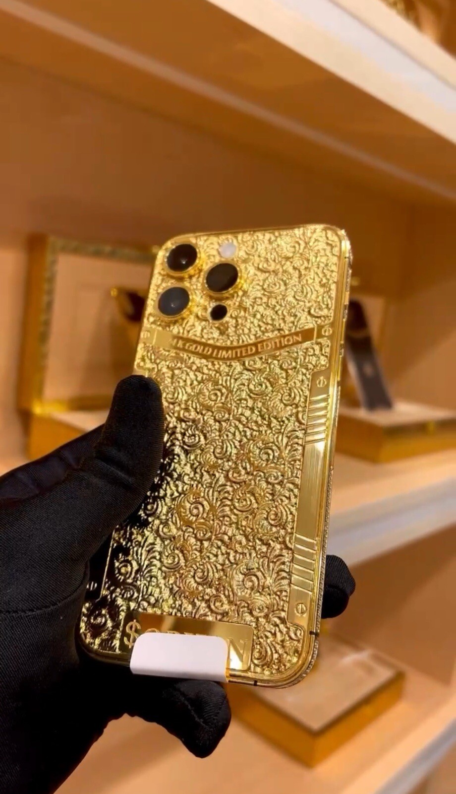 CUSTOM 24k Gold Plated Apple iPhone 16 Pro Max Engraved Diamond Incrustation 1TB