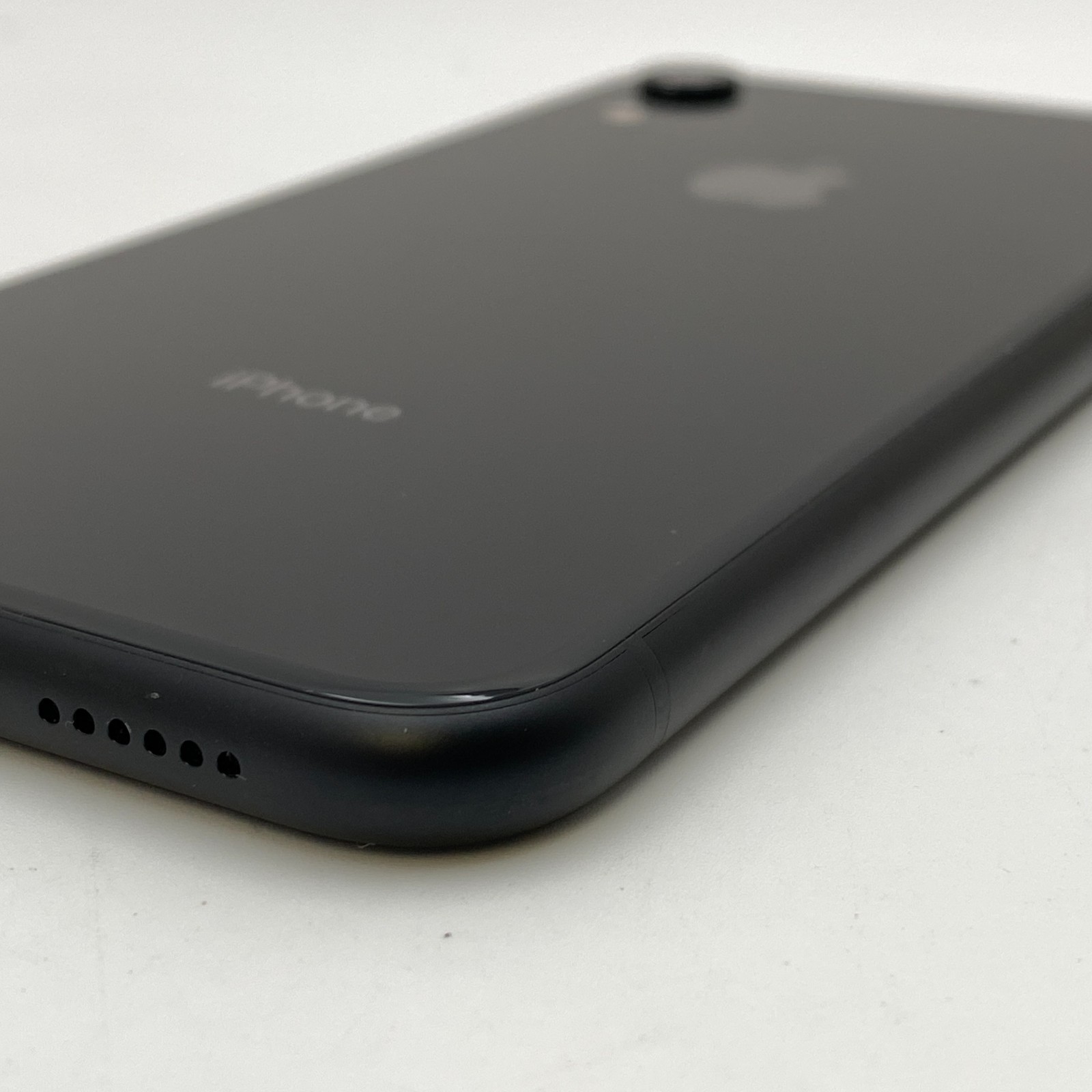 Apple iPhone XR – 128GB – Black (Unlocked) – Good Condition