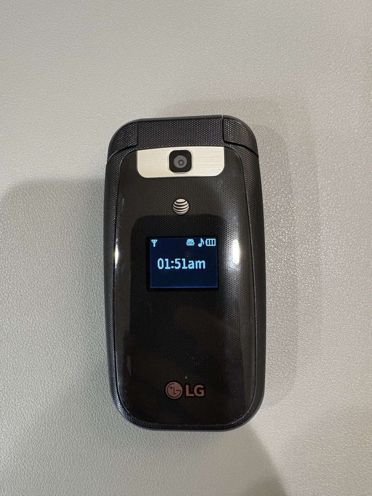 LG B470 Black Flip Phone