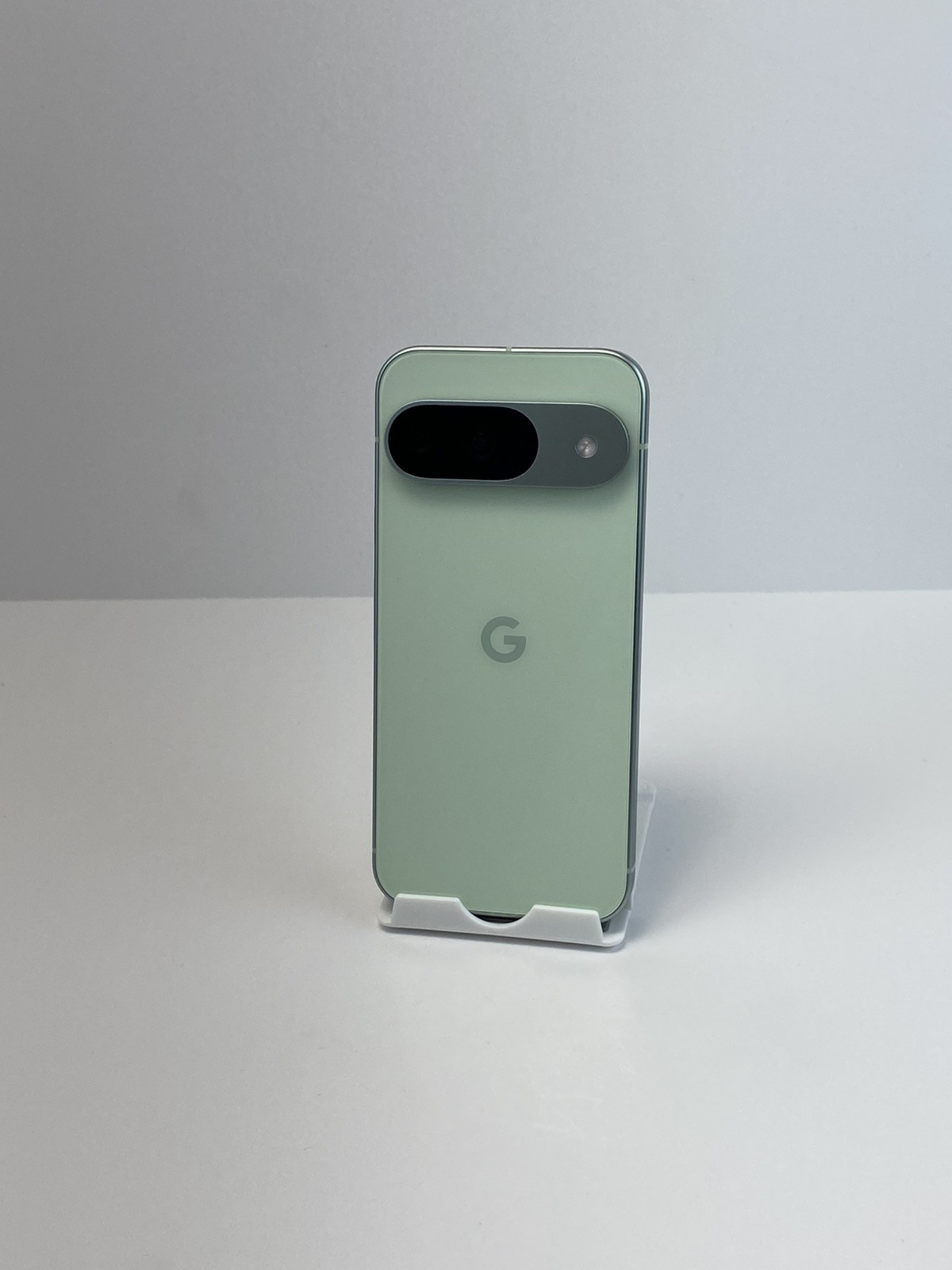 Google Pixel 9 G2YBB 128GB Wintergreen Works on T-Mobile Carriers Clean IMEI