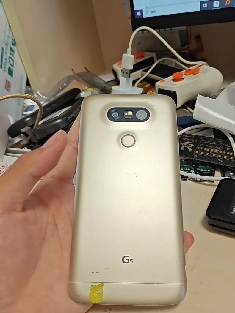 95% ne w LG G5 Factory UNlocked for any carrier Android Smartphone