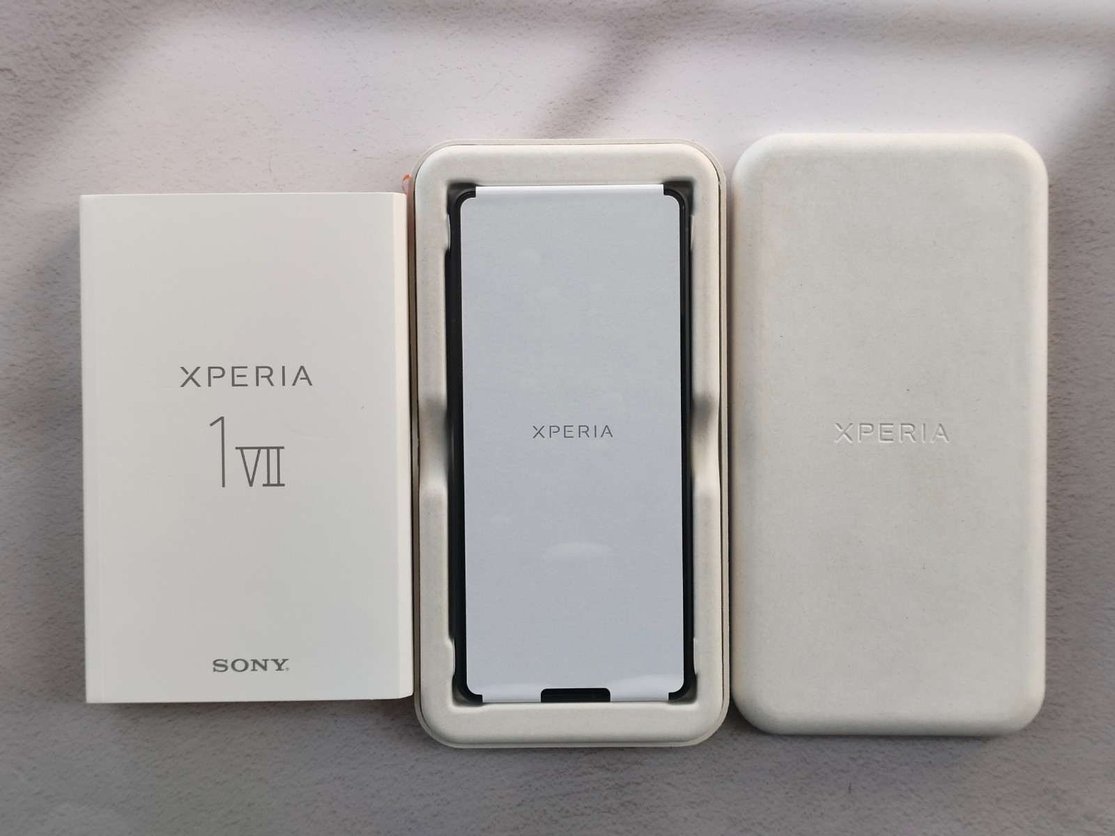 Sony Xperia 1 VII(5G) 256GB 12GB RAM Factory UNLOCKED(any carrier)Black New GIFT