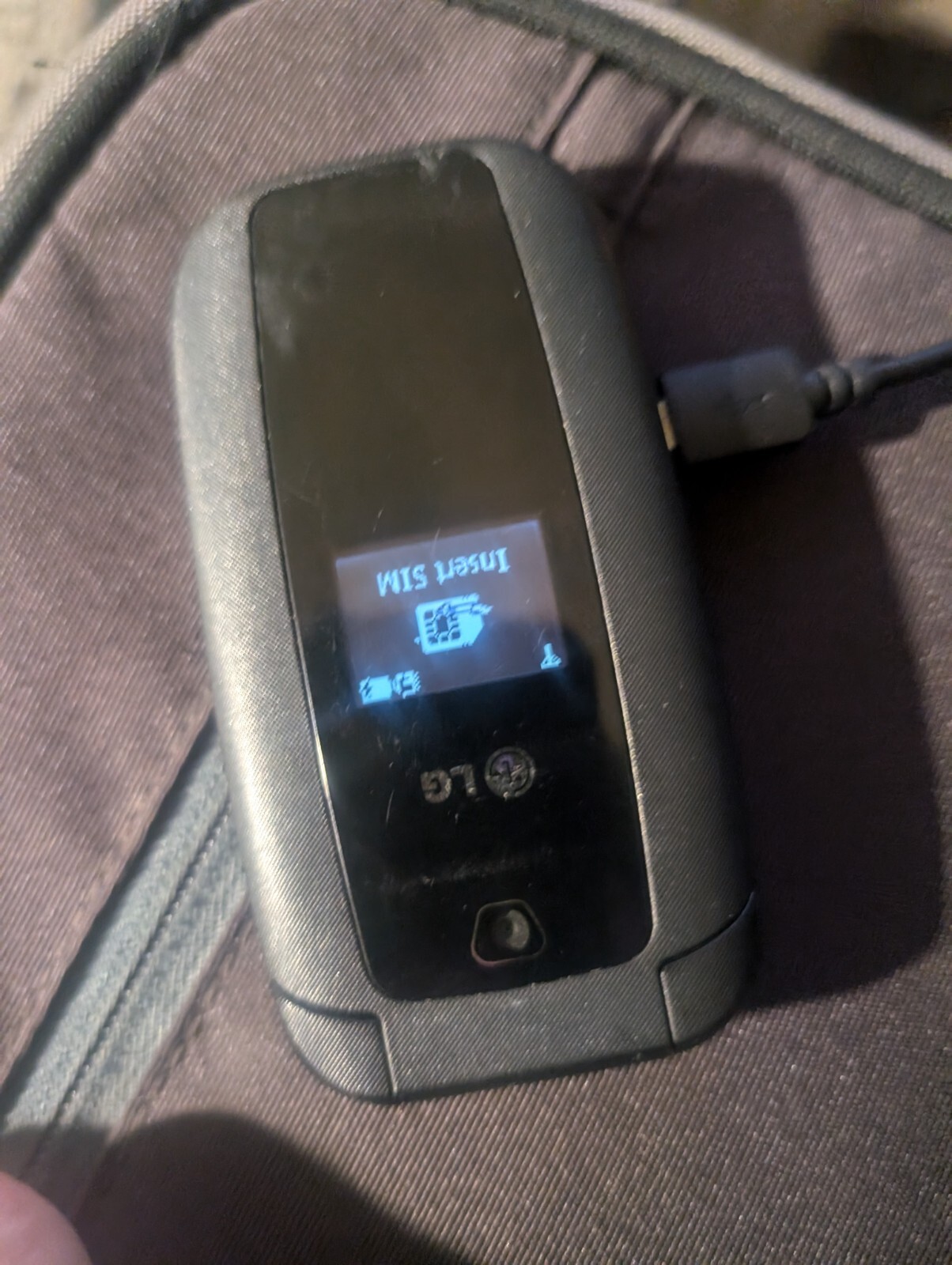 Lot Of 4 LG 440g Trac phones All Turn On Please Read