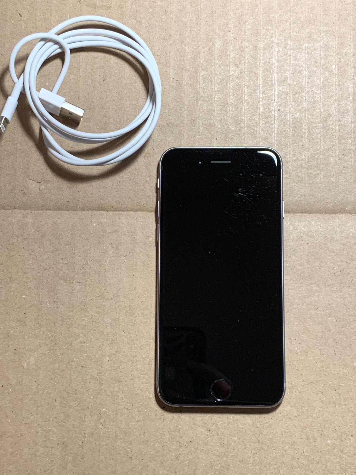 Apple iPhone 6 – 16GB Space Gray (Unlocked) A1586