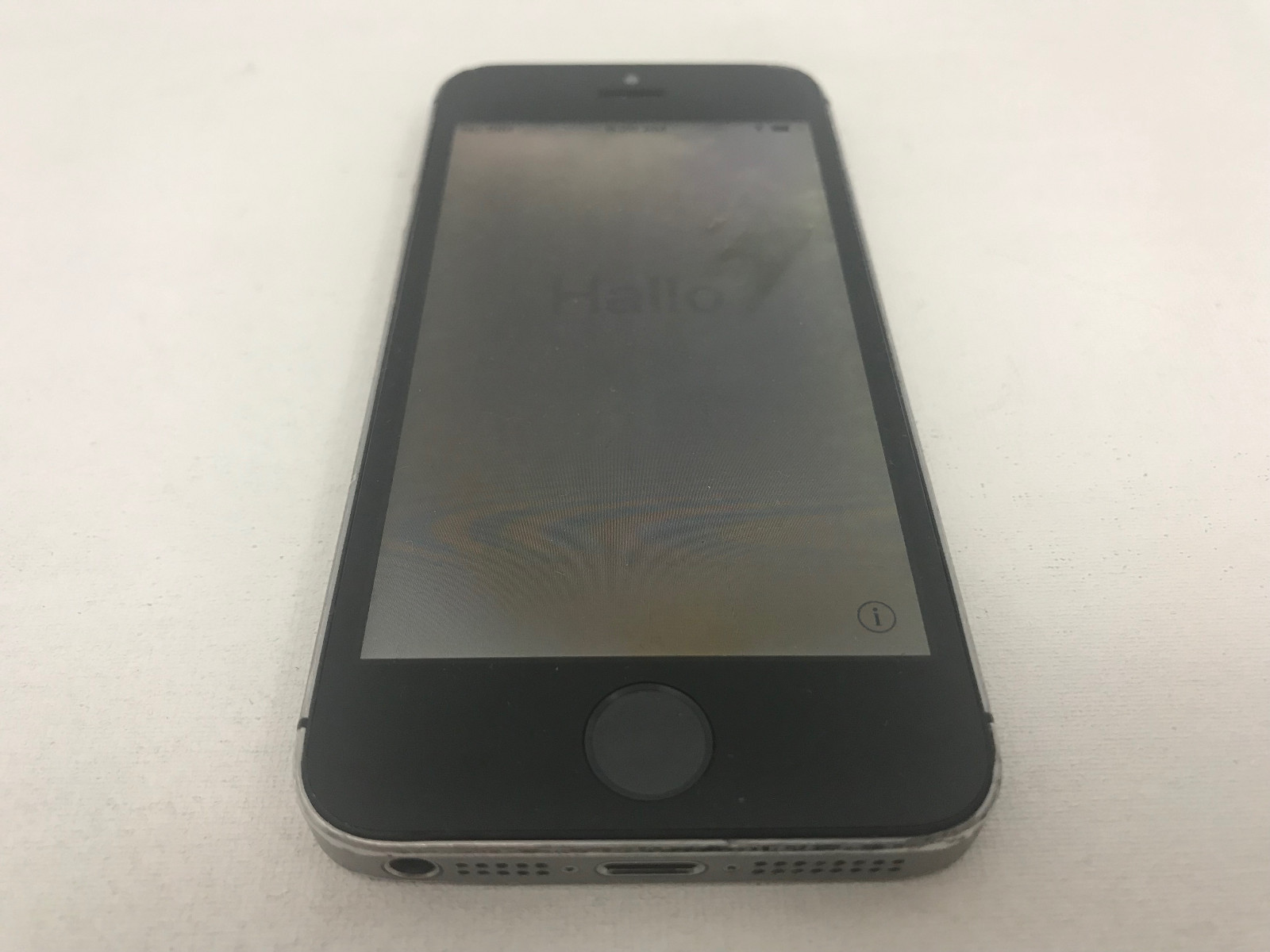 Apple iPhone 5s – 16GB – Space Gray (AT&T) A1533 (GSM) – Cosmetic Issues WORKING
