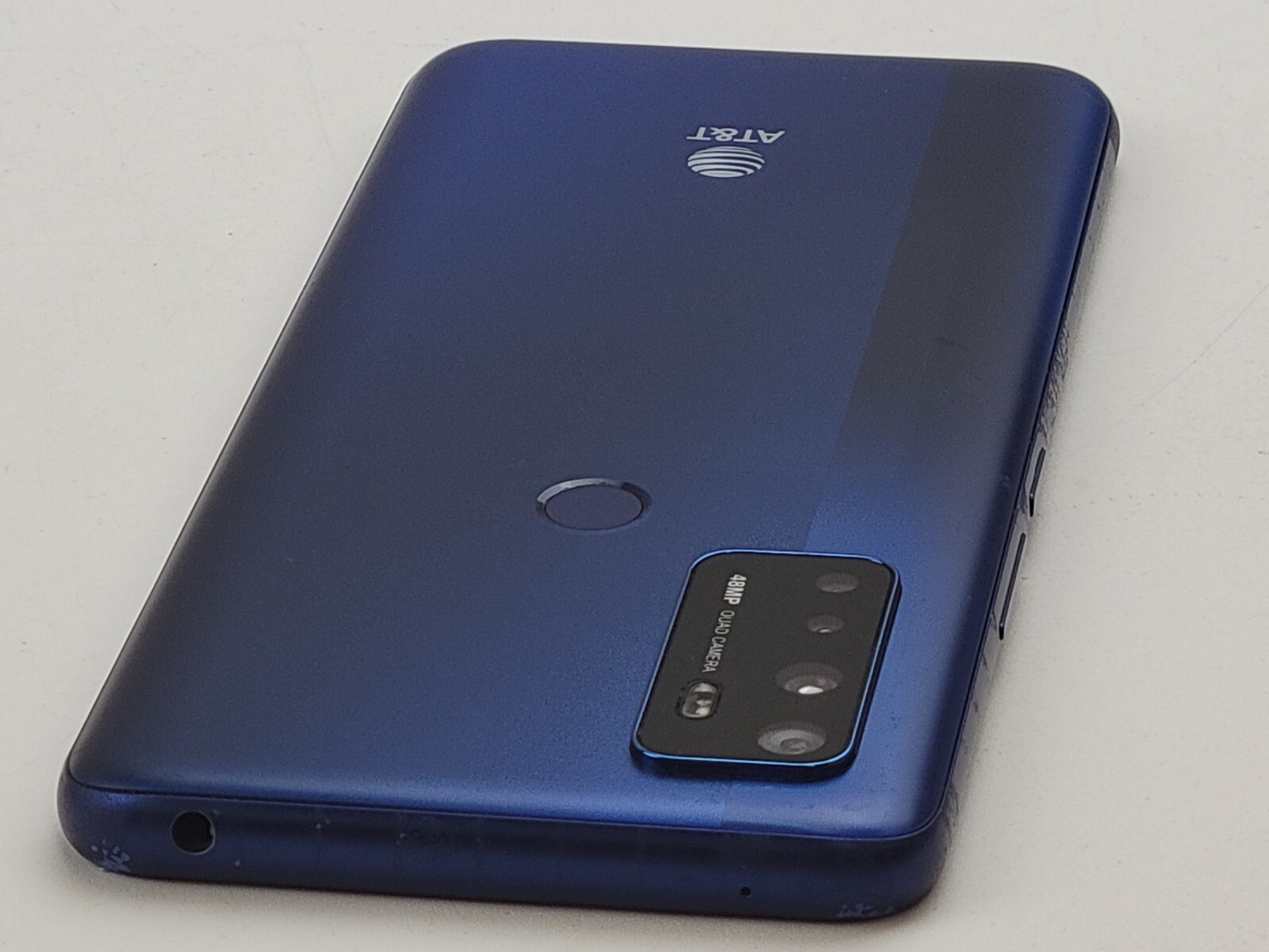AT&T Radiant Max 5G (EA211001) 64GB (AT&T) – SMALL ISSUE – Clean IMEI – J5190