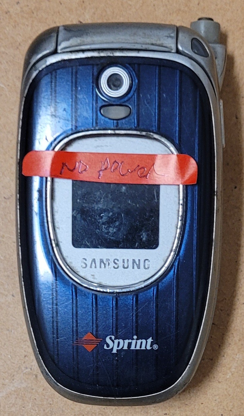Samsung SPH-A740 – Blue and Silver ( Sprint ) Rare Cellular Flip Phone