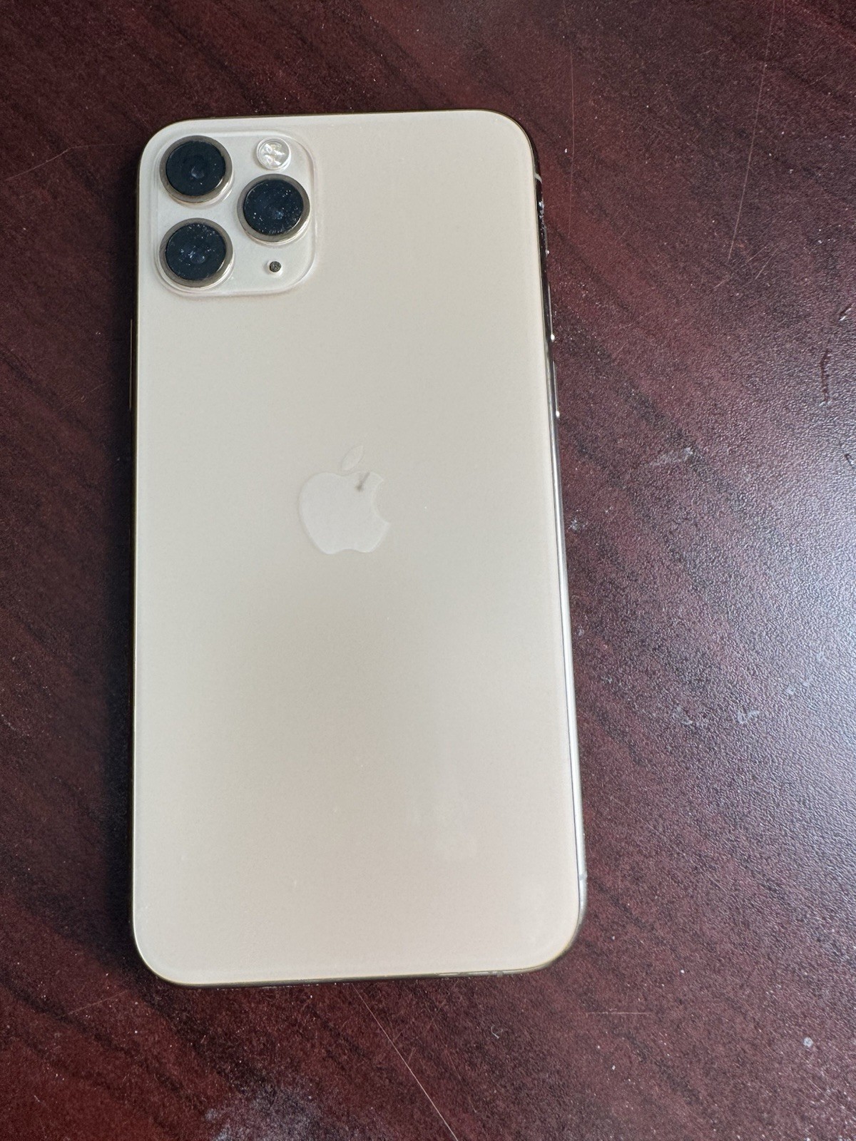 iPhone 11 Pro 64 GB Gold AT&T, T-mobile, Verizon Unlocked Battery 82% Good Work