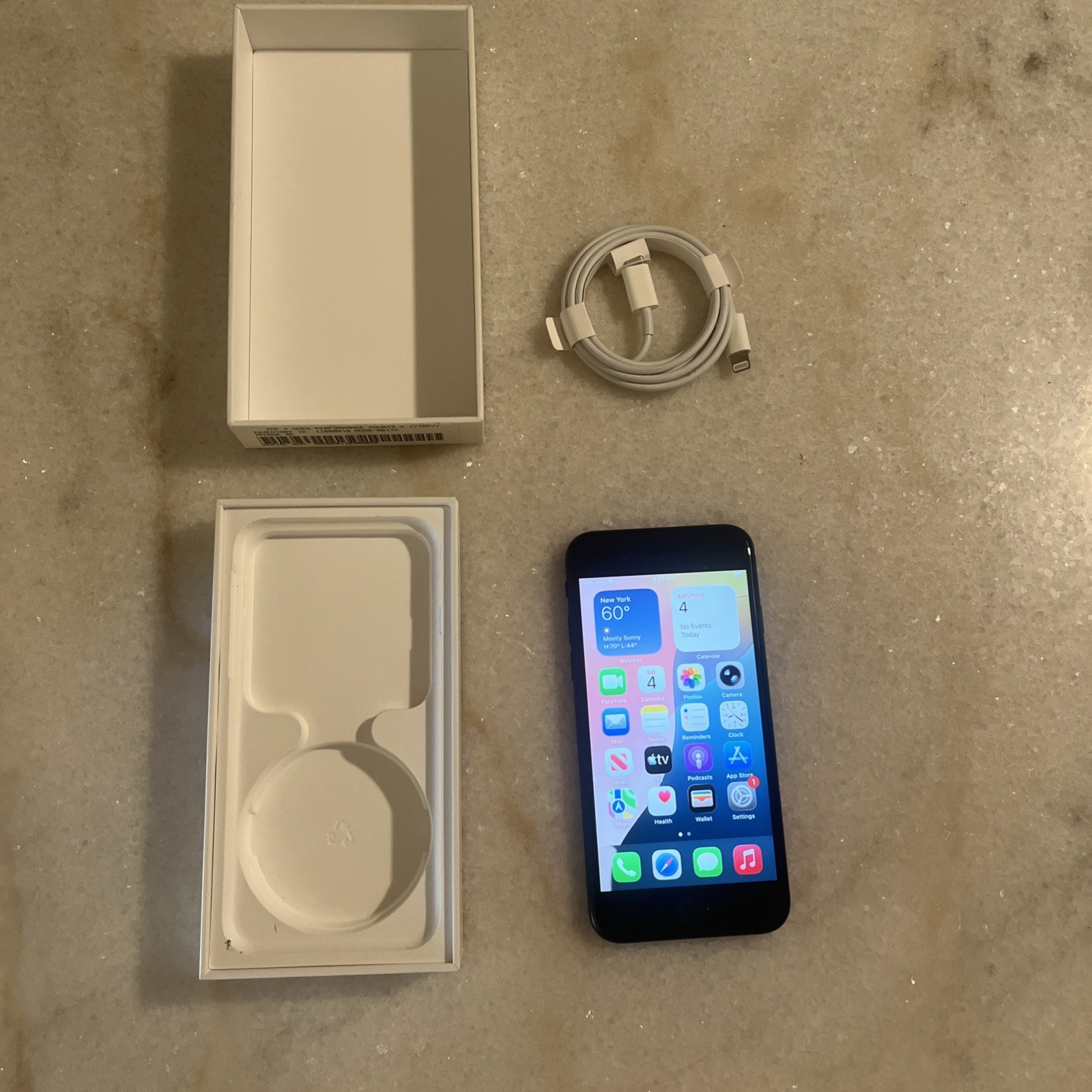 APPLE IPHONE SE 2ND GEN | MHG43LL/A | 6.1″ | 64GB | VERIZON | 85% BATTERY