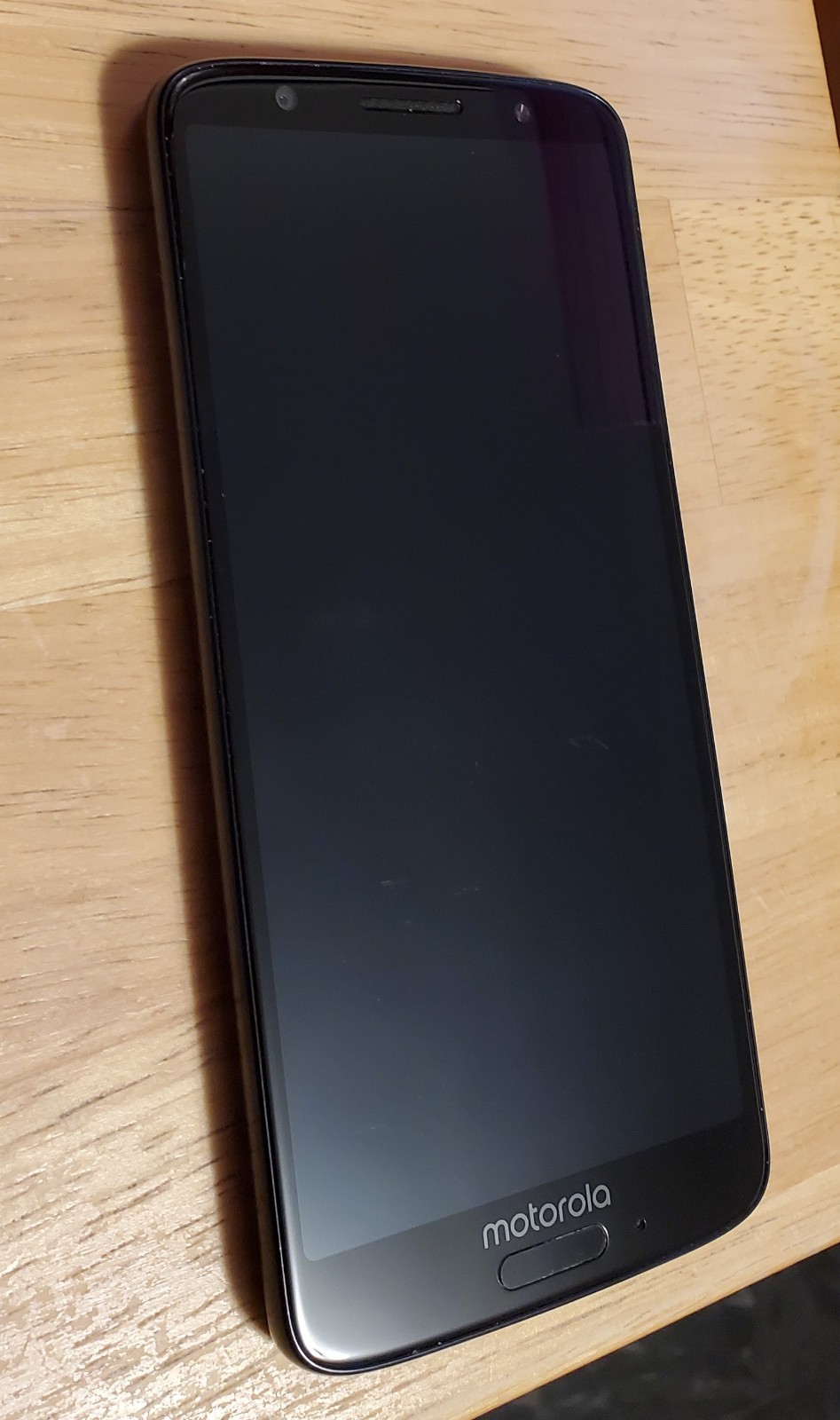 Motorola Moto G6 XT1925DL – 32 GB Black (TracFone) Used – Could Use New Battery